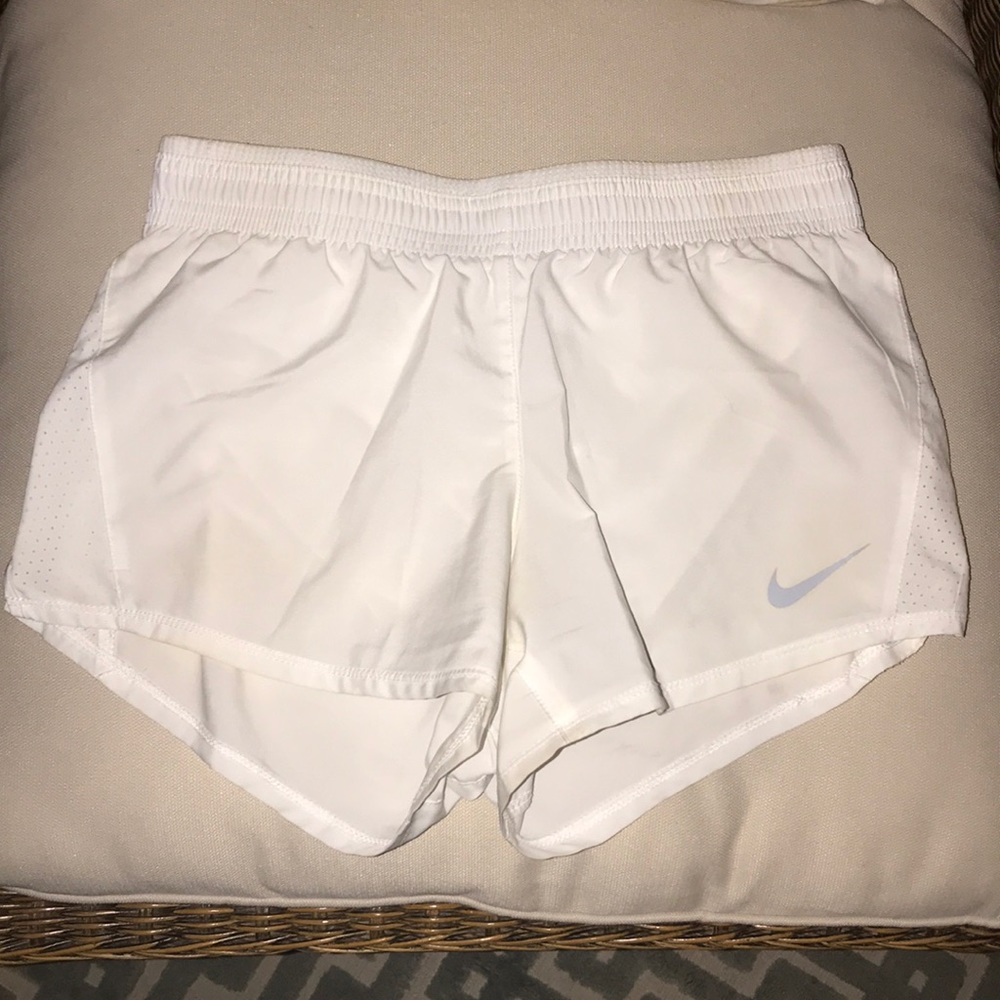 White nike shorts